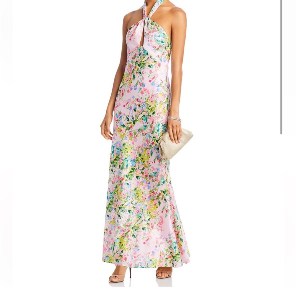 MONIQUE LHUILLIER Rose Satin
Halter Gown